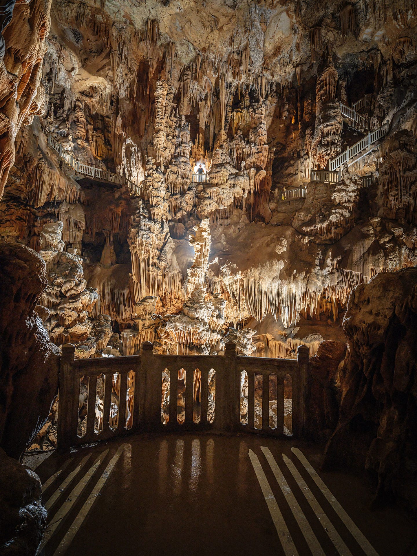 Brasserie Le Donjon LES MATELLES, Grotte-des-demoiselles